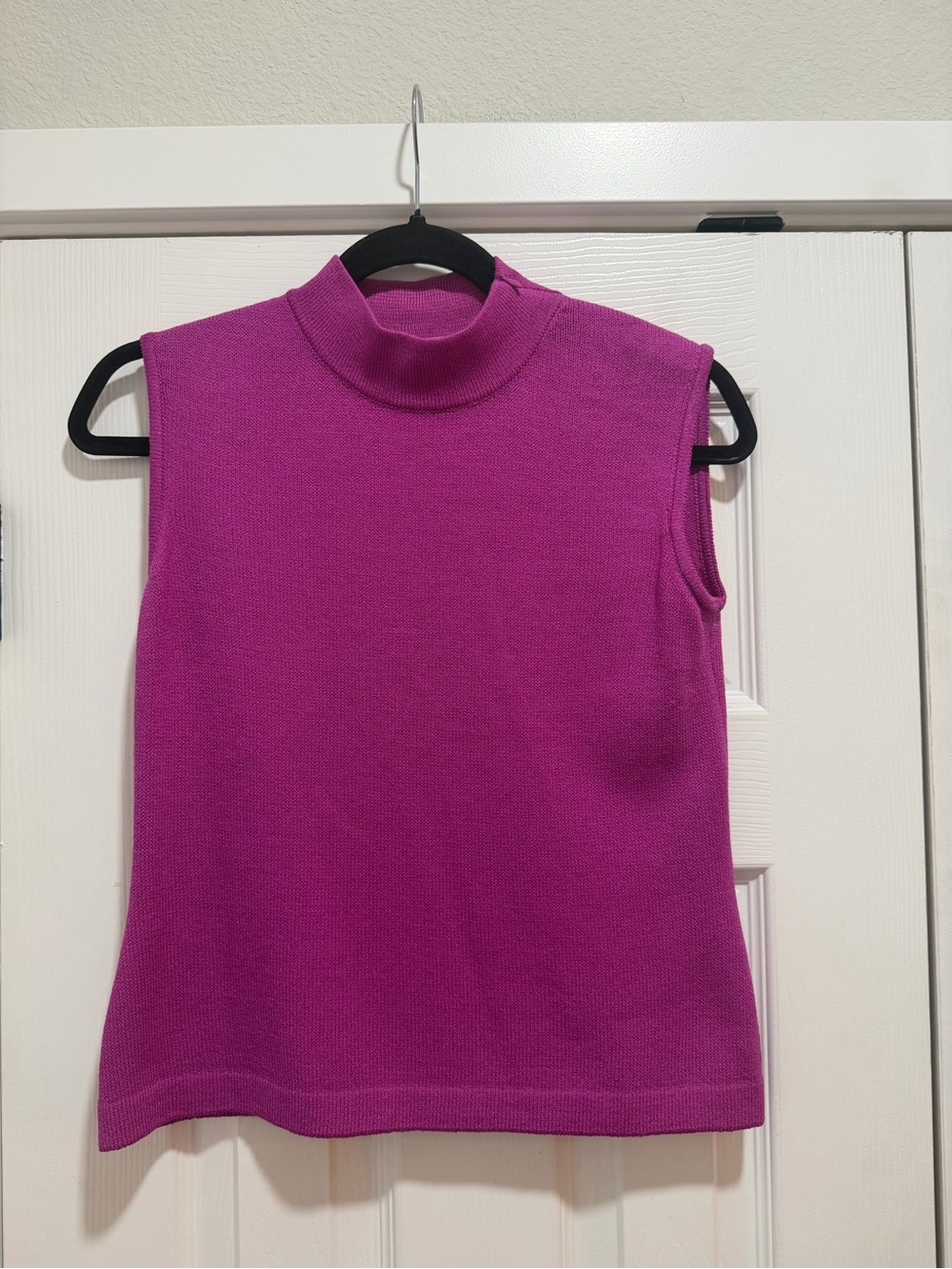 St. John Collectin By Marie Gray Purple Sleeveless Mock Neck Tank